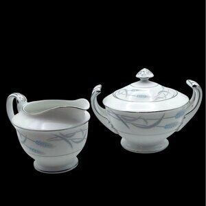 Valmont China Royal Wheat Porcelain Sugar Bowl W/ Lid & Creamer Set Japan 1950s